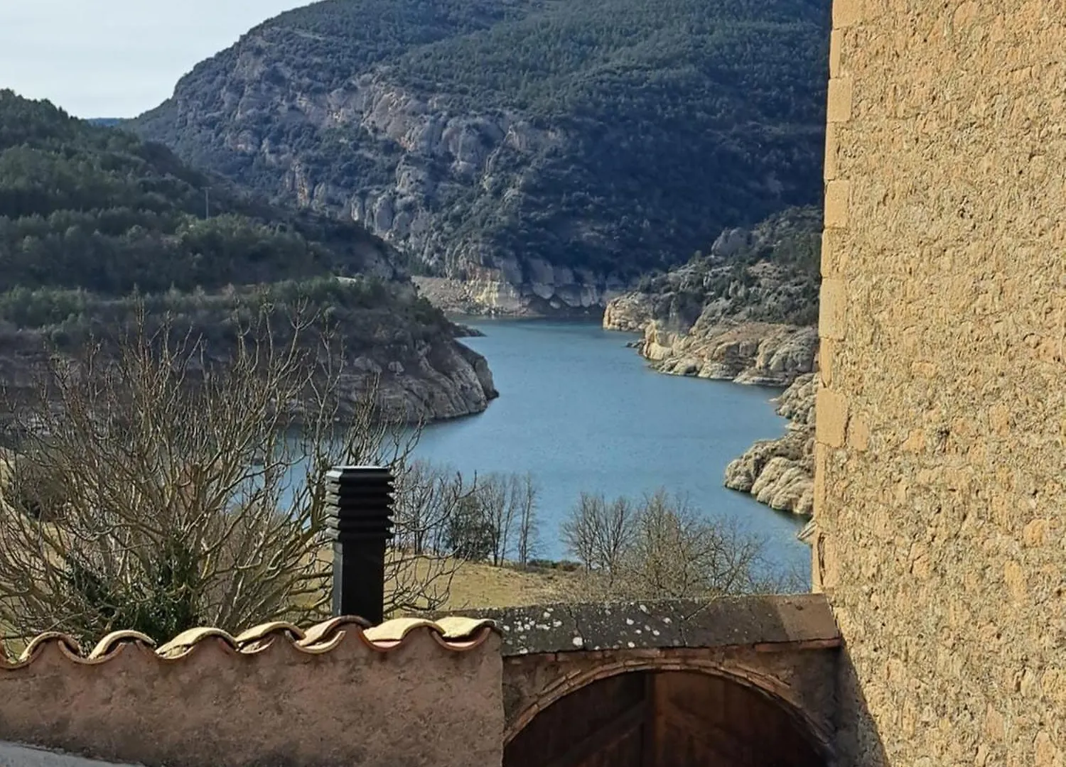 Cases Altes De Posada Naves  0*, Naves (Catalonia) Испания